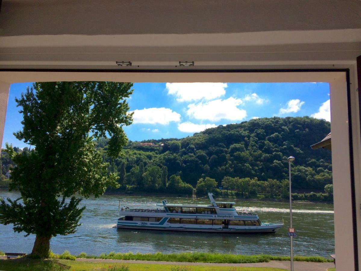 Haus Am Ufer Mit Rheinpanoramablick Apartment Koblenz  Bagian luar foto