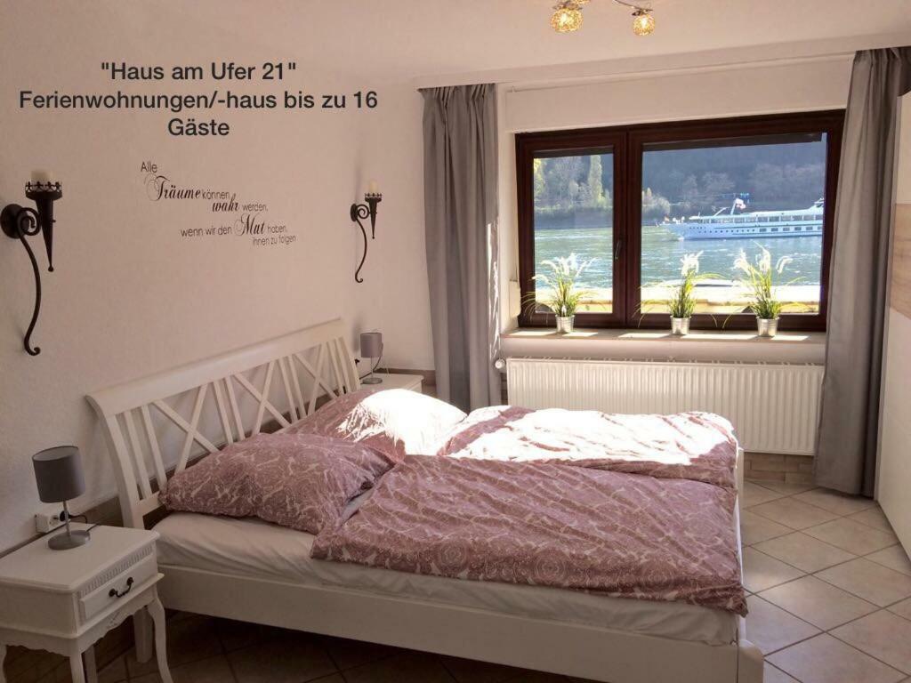 Haus Am Ufer Mit Rheinpanoramablick Apartment Koblenz  Bagian luar foto